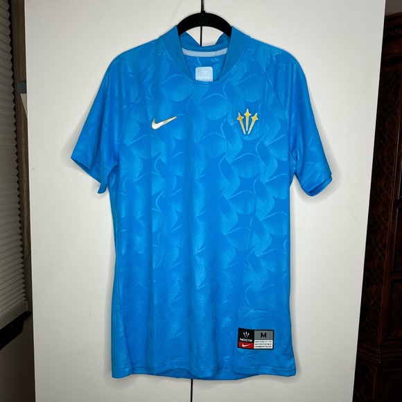 Nike NOCTA Turks and Caicos Soccer Jersey Blue Glow DR2616-450 Mens Medium - Picture 1 of 3